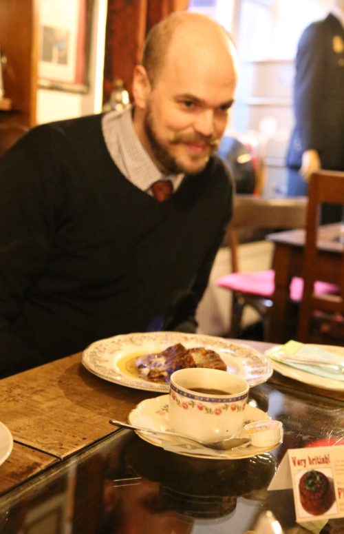 Bernd Friedrich von Schon im "Café Sherlock"